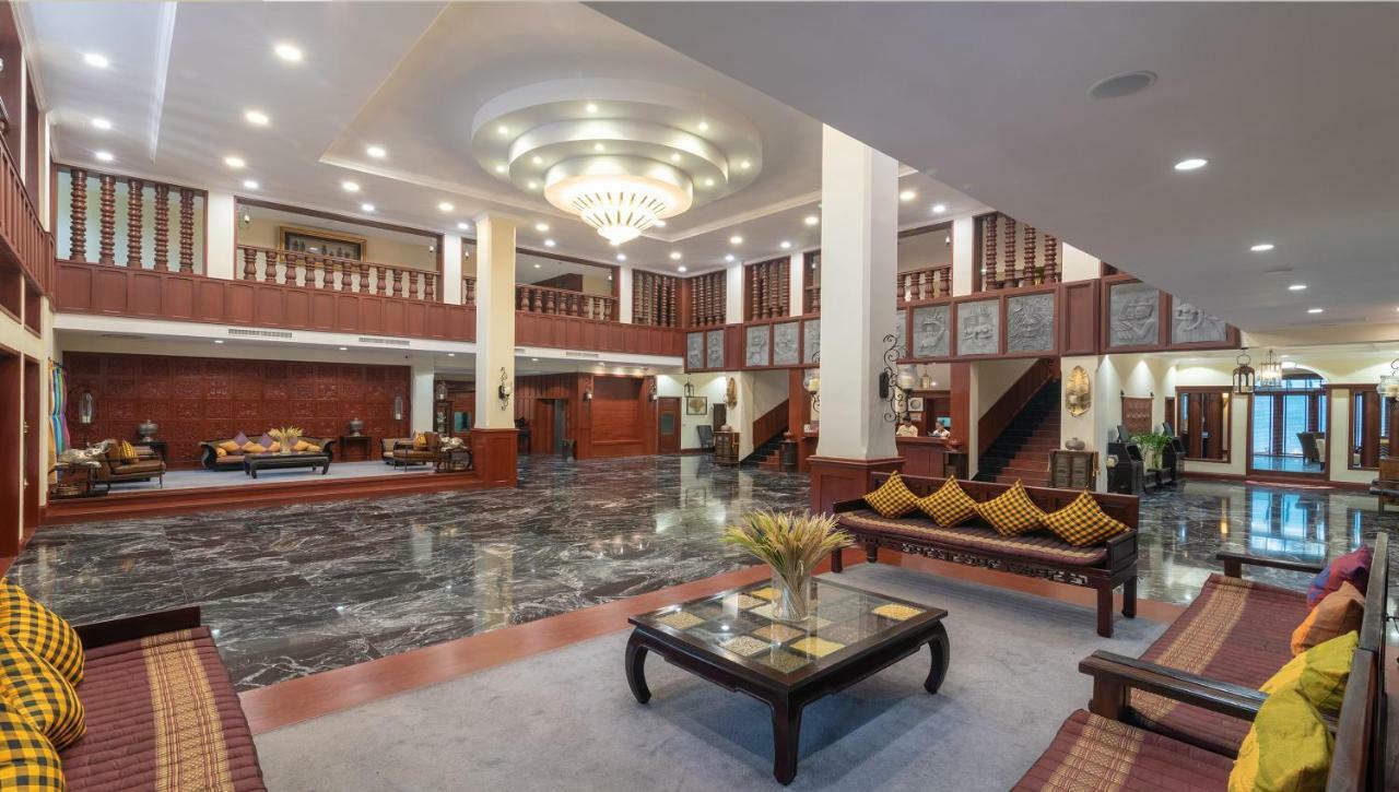 Hotel De La Renaissance Siem Reap Exterior foto