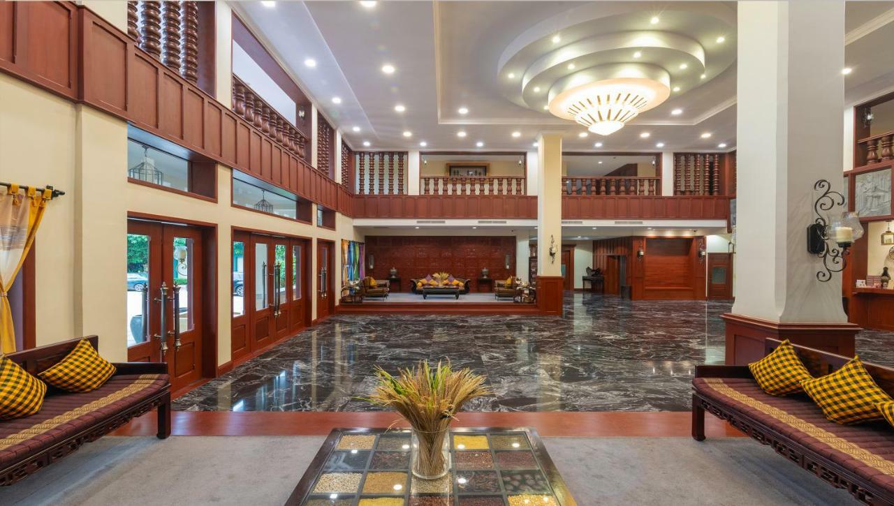 Hotel De La Renaissance Siem Reap Exterior foto